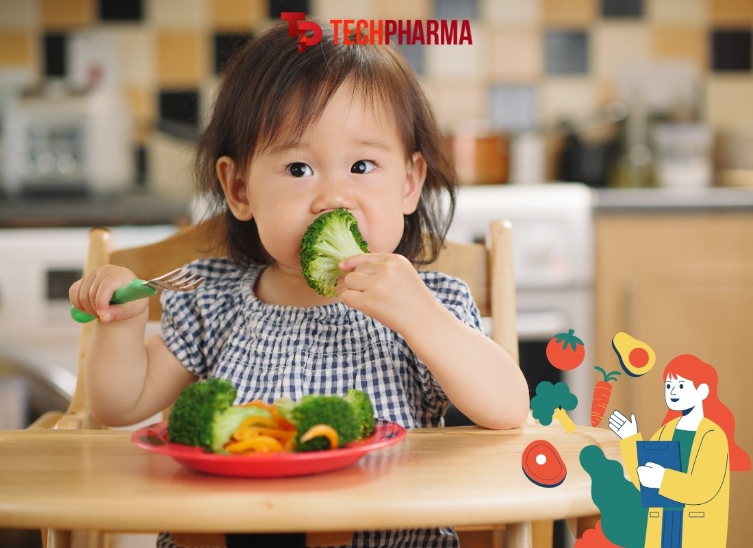 Thực hiện chế độ ăn uống đủ nước và giàu chất xơ để giảm táo bón
